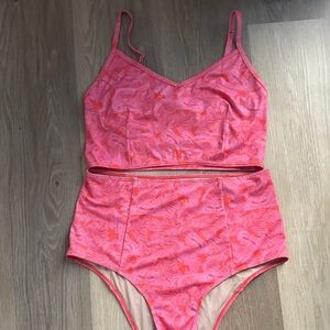 Kortni Jeane Pink Patterned 2 piece swimsuit set medium